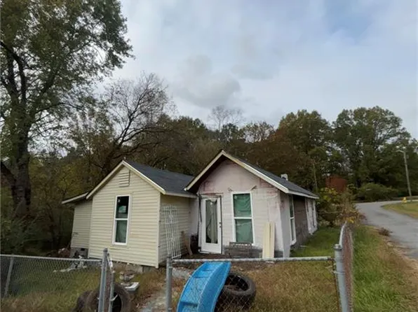 607 Truman St, Eden, NC 27288