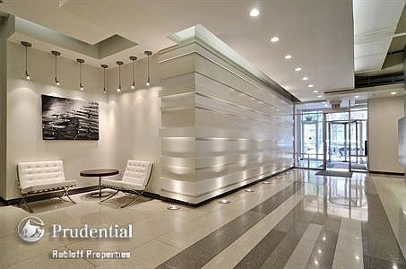 2nd image of 1305 S Michigan Ave APT 1401