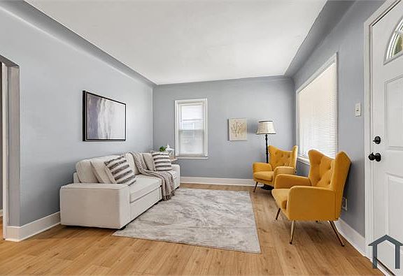 5th image of 12660 Duchess St