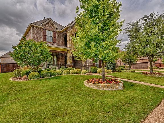 3rd image of 406 Lismore Dr