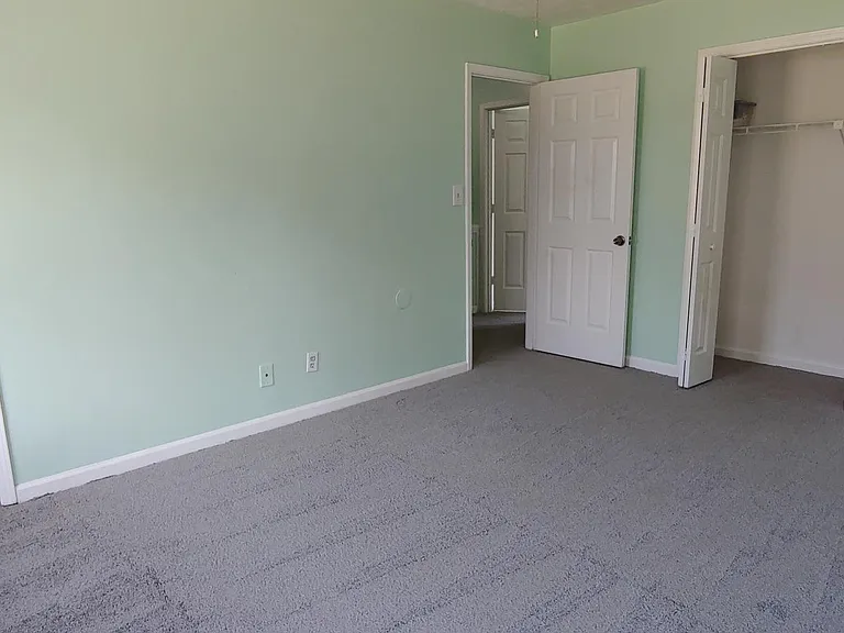 1000 Jeanette Ln — Photo 4