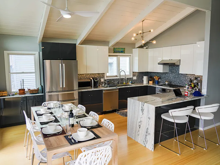 136 Henlopen Dr — Photo 8