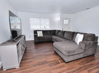 5309 Winfield Way APT 4, Sacramento, CA
