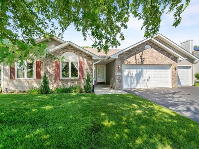 219 Acorn Dr, Poplar Grove, IL, 61065