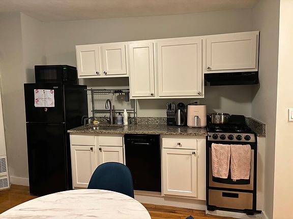 4th image of 145 Endicott St APT 7