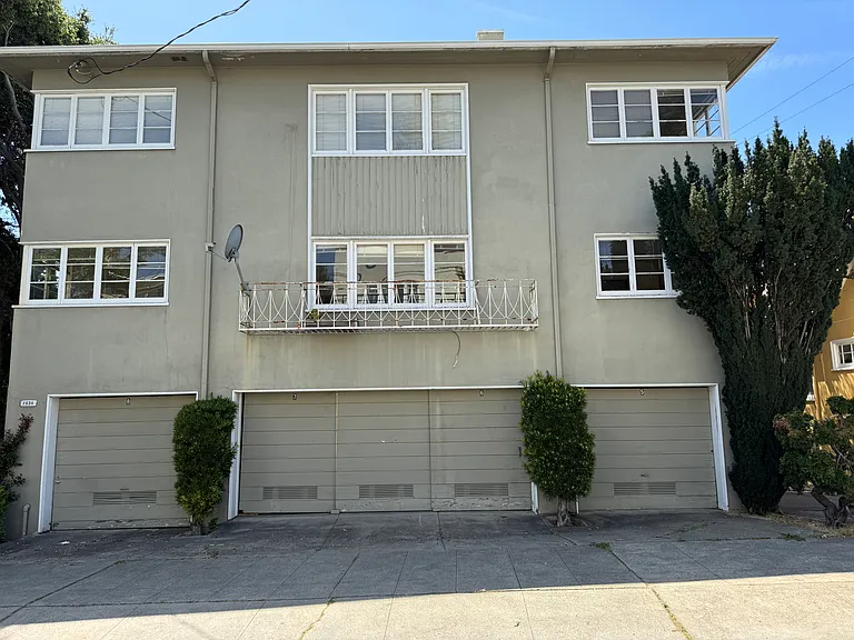 1526 Arch St #5 — Photo 10