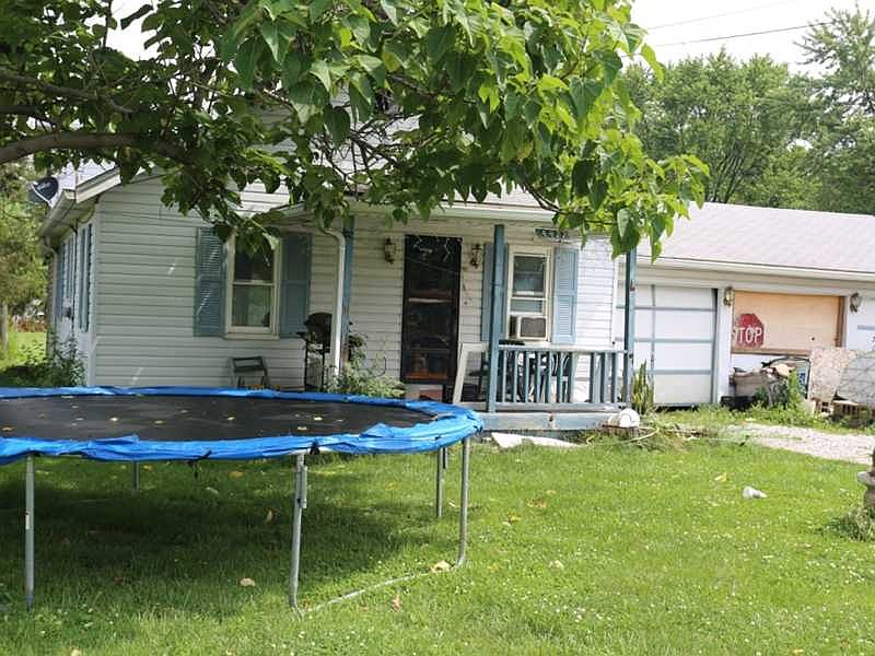 2nd image of 4422 Gadsden St