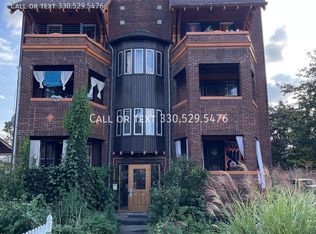 798 W Market St APT 10, Akron, OH 44303