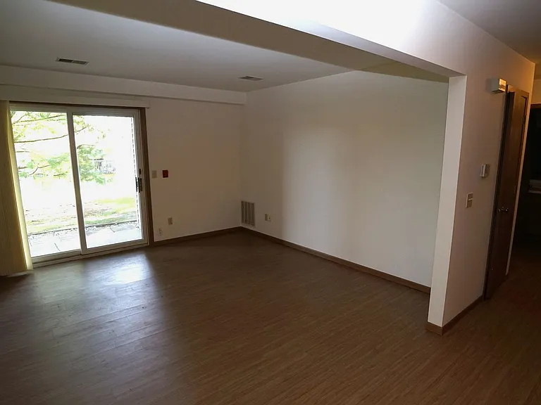 254 Strangeway Ave — Photo 4