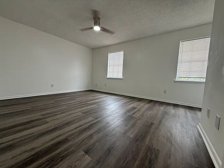 614 N Fairfield Dr — Photo 12