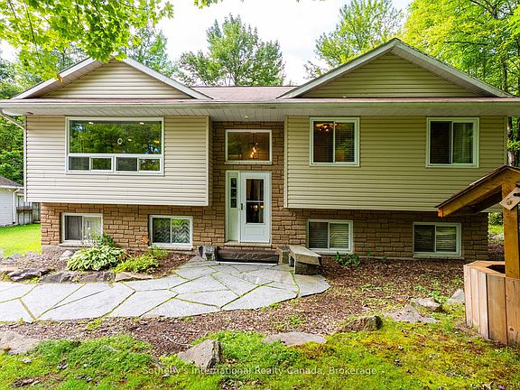 5th image of 1261 Falkenburg Rd
