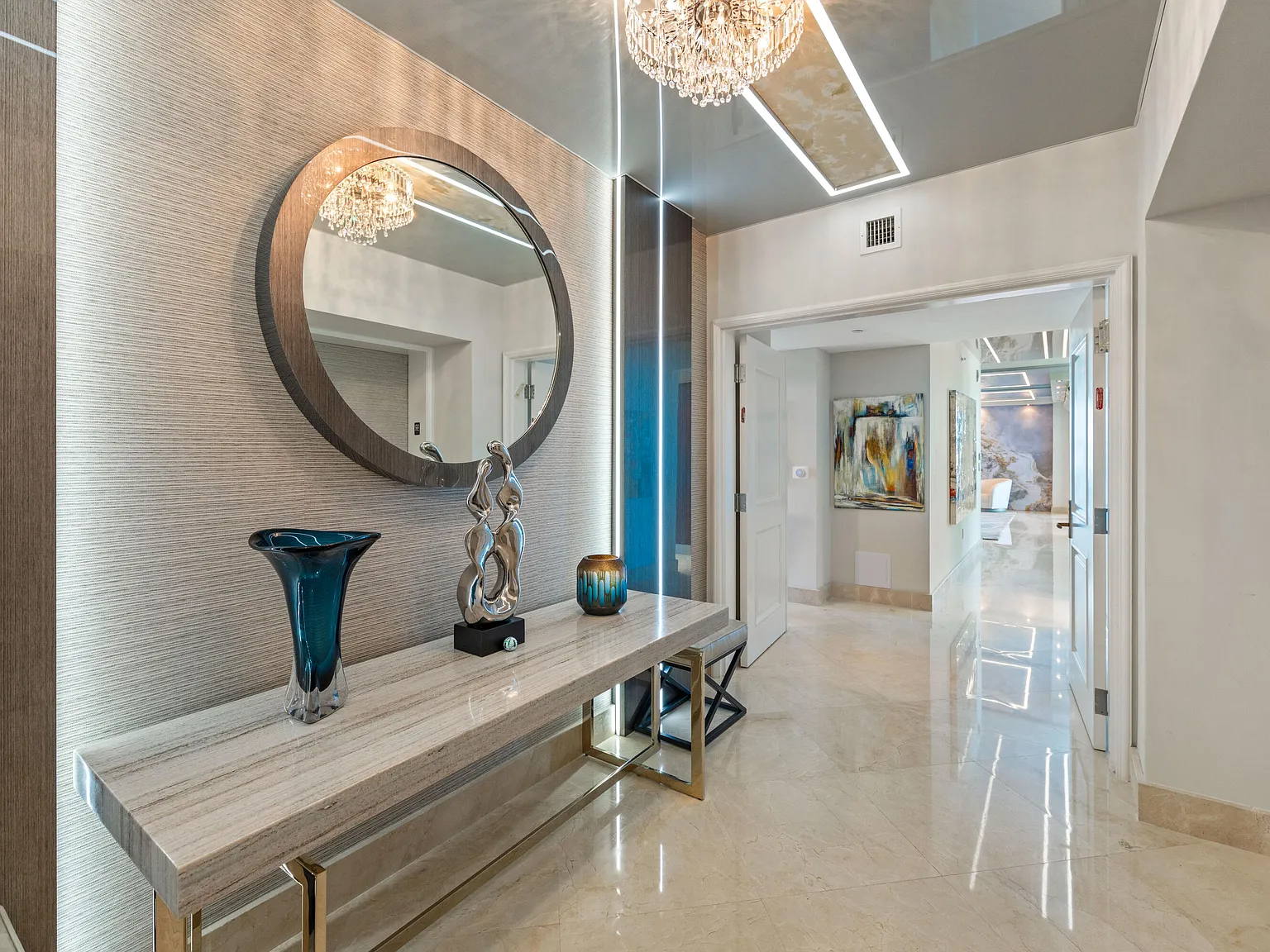 3 bed, 3.0 bath, 2308 sqft, $14,000 — Photo 3