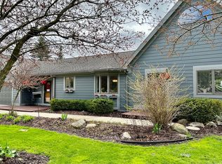 1941 Hummer Lake Rd, Oxford, MI 48371