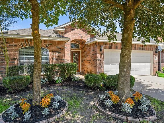 3rd image of 2502 Oakthorn Ct