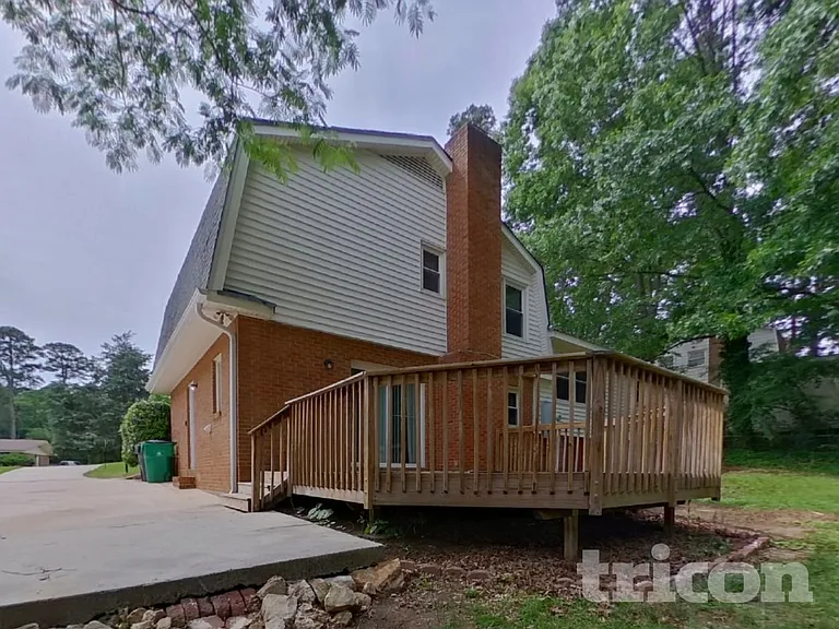 6010 Sullins Rd — Photo 17
