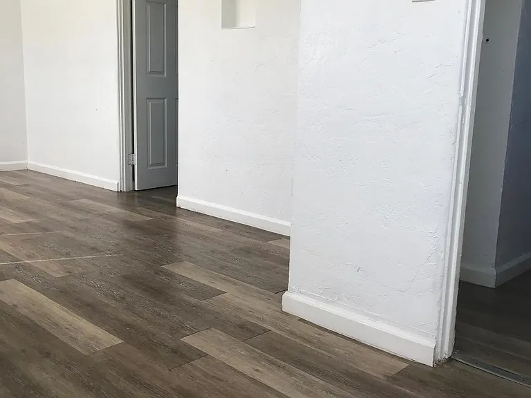 2067 Harrison Ave — Photo 1