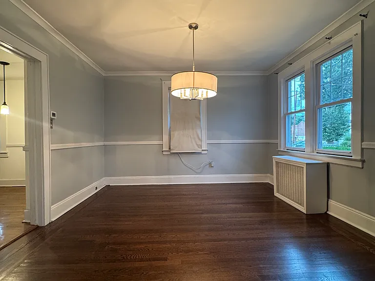 734 Greenwood Rd — Photo 10