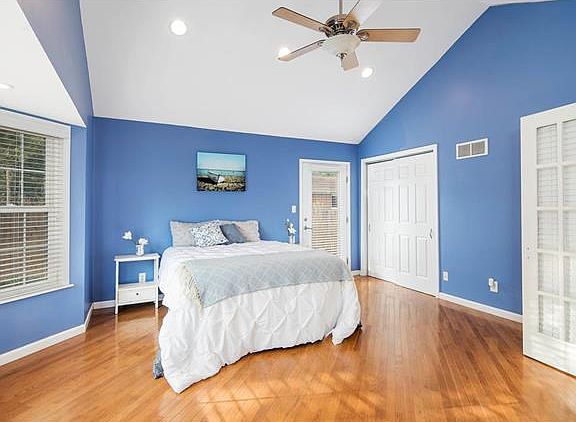 4th image of 1335 Ross Ave