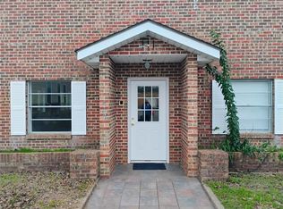 410 S La Salle St, Navasota, TX 77868