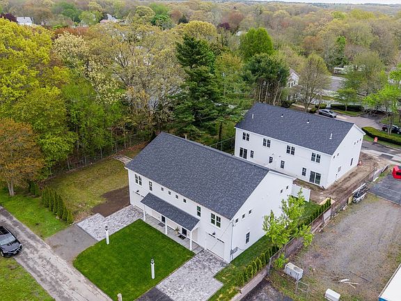 3rd image of 14 Hayes St #1