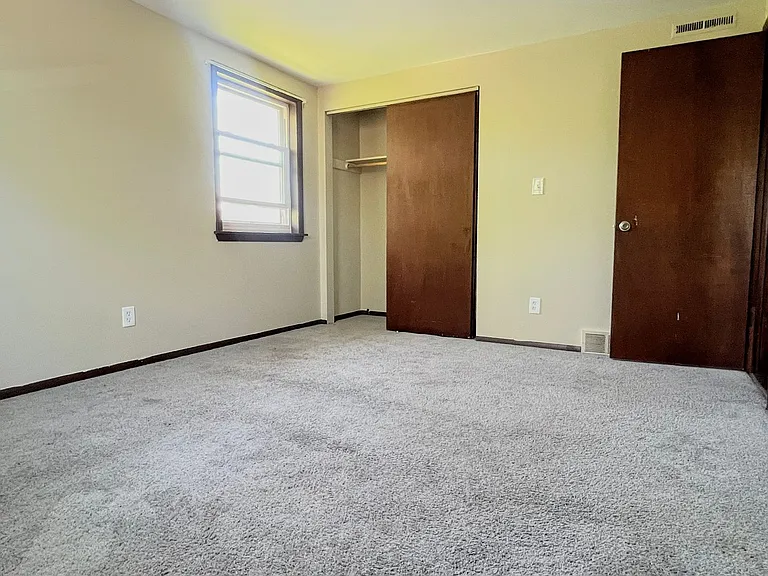 578 Taunton Pl — Photo 8