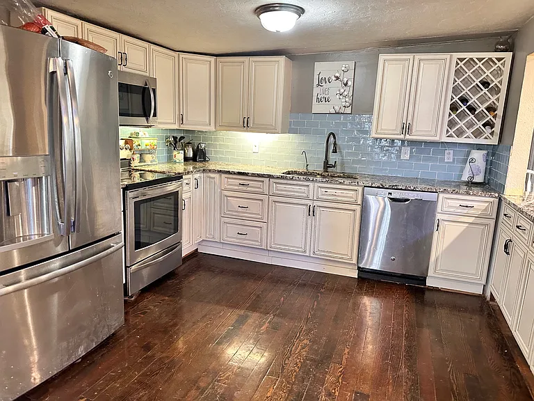 26147 Hall Rd — Photo 2