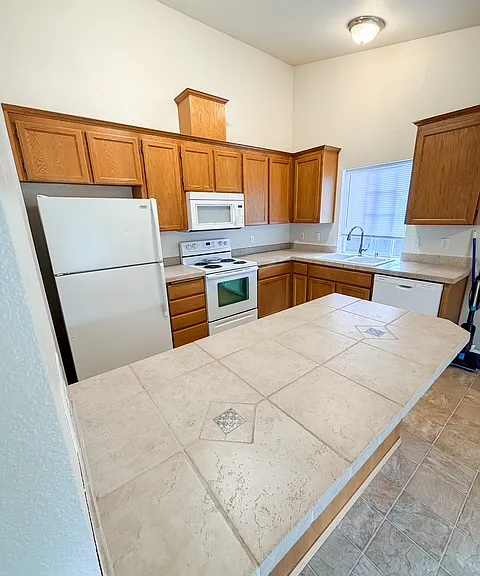 110 Washington Ave S #C — Photo 2