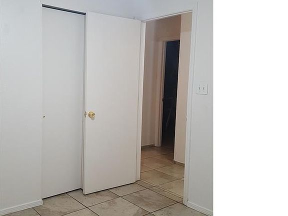 4th image of 3205 Manny Aguilera Dr