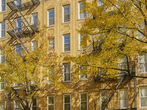 261 West 22nd Street image 13 of 17