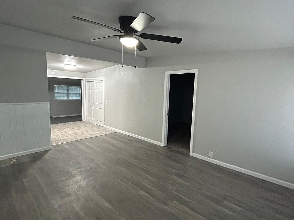 2705 68th St, Lubbock, TX 79413 | Zillow