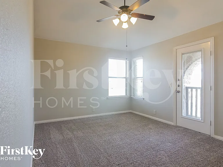 1301 Lucetta Ct — Photo 13