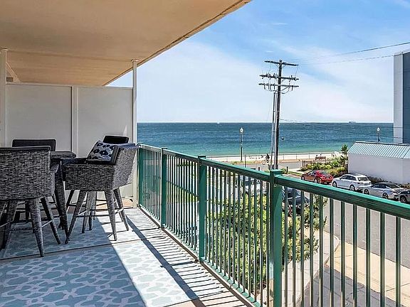 Beautiful Ocean View from this large furnished and carpeted balcony