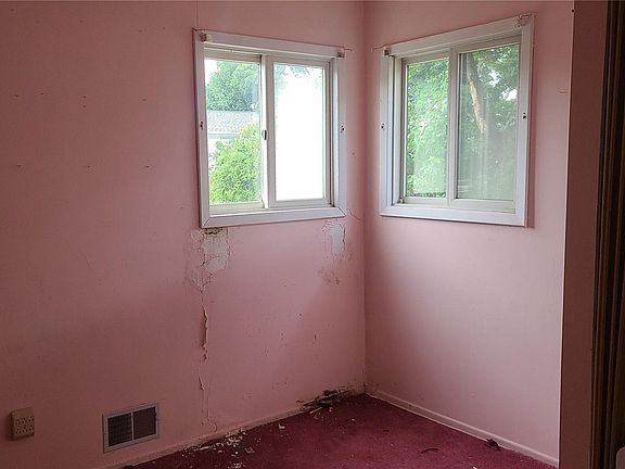 5th image of 170 Thomas St