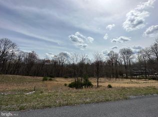 65 Parkside Dr, Berkeley Springs, WV 25411