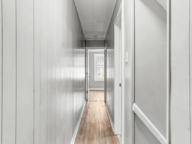 828 Beatty St — Photo 18