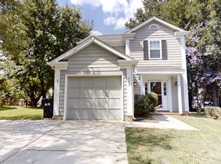 9008 Loveden Ct, Charlotte, NC 28215