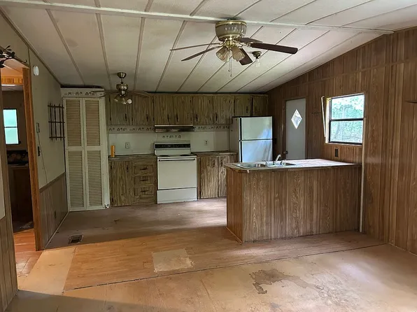 198 Booger Branch Rd, Six Mile, SC 29682