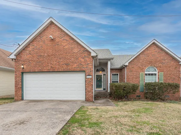 221 Cherry Hill Dr, Hendersonville, TN 37075