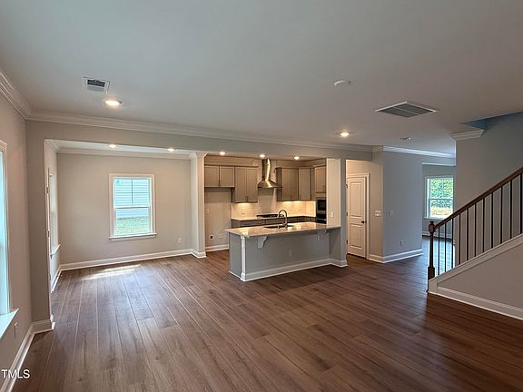 5th image of 65 Venture Ct
