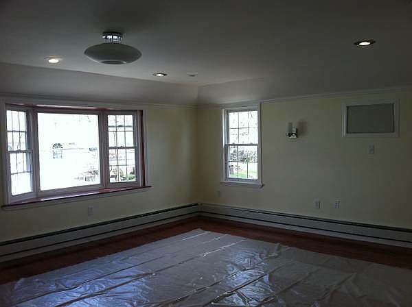 2nd image of 251 Skillman Ave