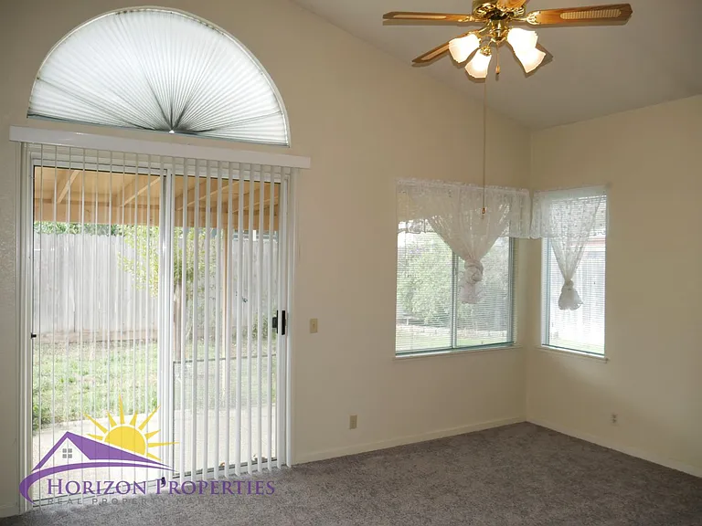 9472 Clementine Way — Photo 11
