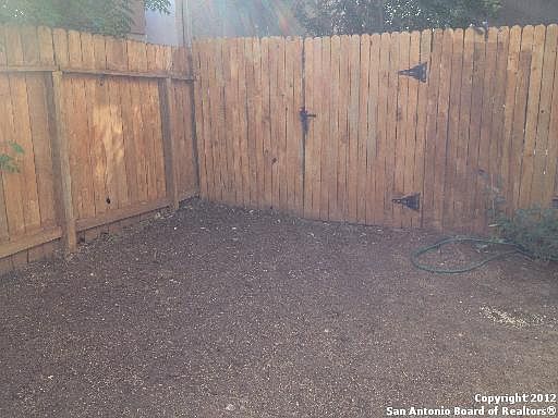 5th image of 102 VASSAR LN #14