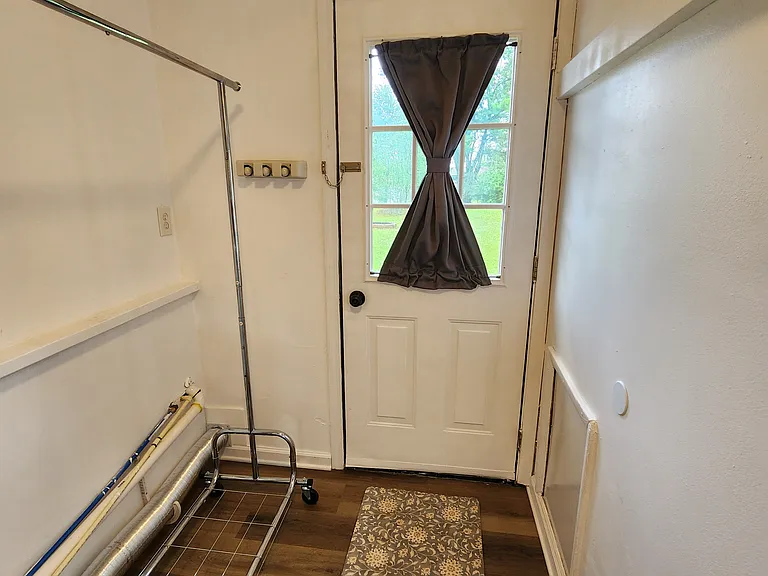 332 N River Rd — Photo 23