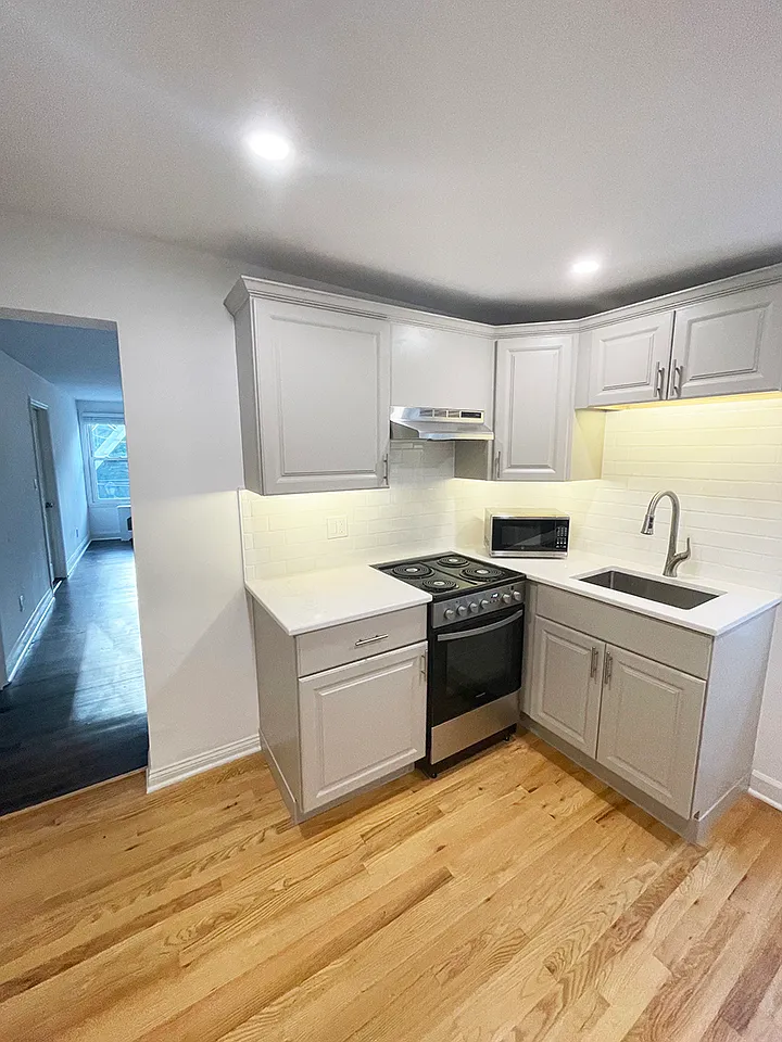 Building Photo - 153 Southside Ave #2