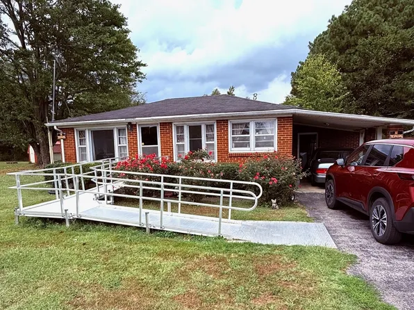 200 Bratton Ave, Lafayette, TN 37083