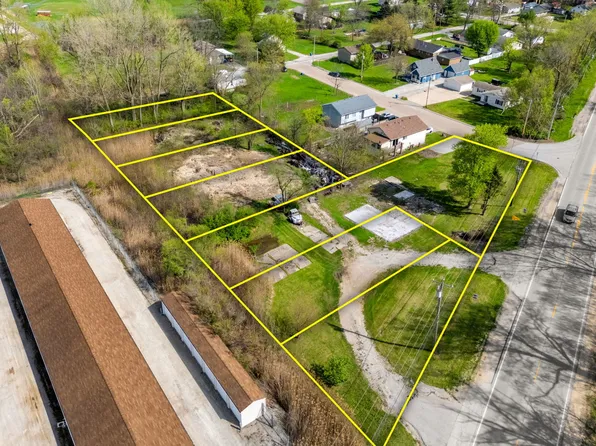 201 N 2nd Ave, Carbon Cliff, IL 61239