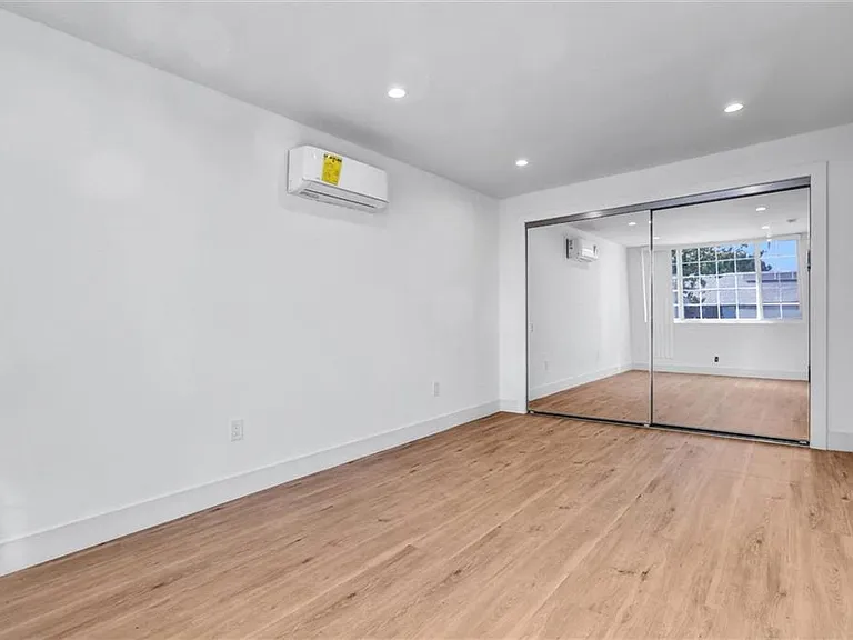 20431 Acre St — Photo 2