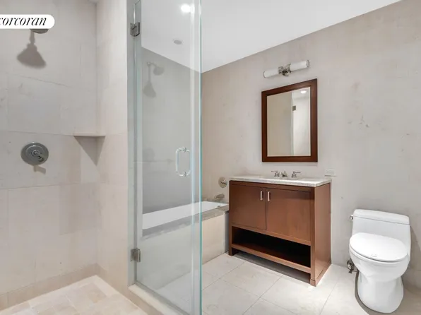 100 Riverside Boulevard image 9 of 10