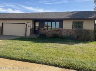 1229 14th St W, Dickinson, ND 58601
