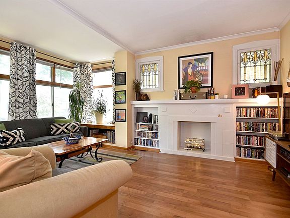 2nd image of 5126 N Wolcott Ave